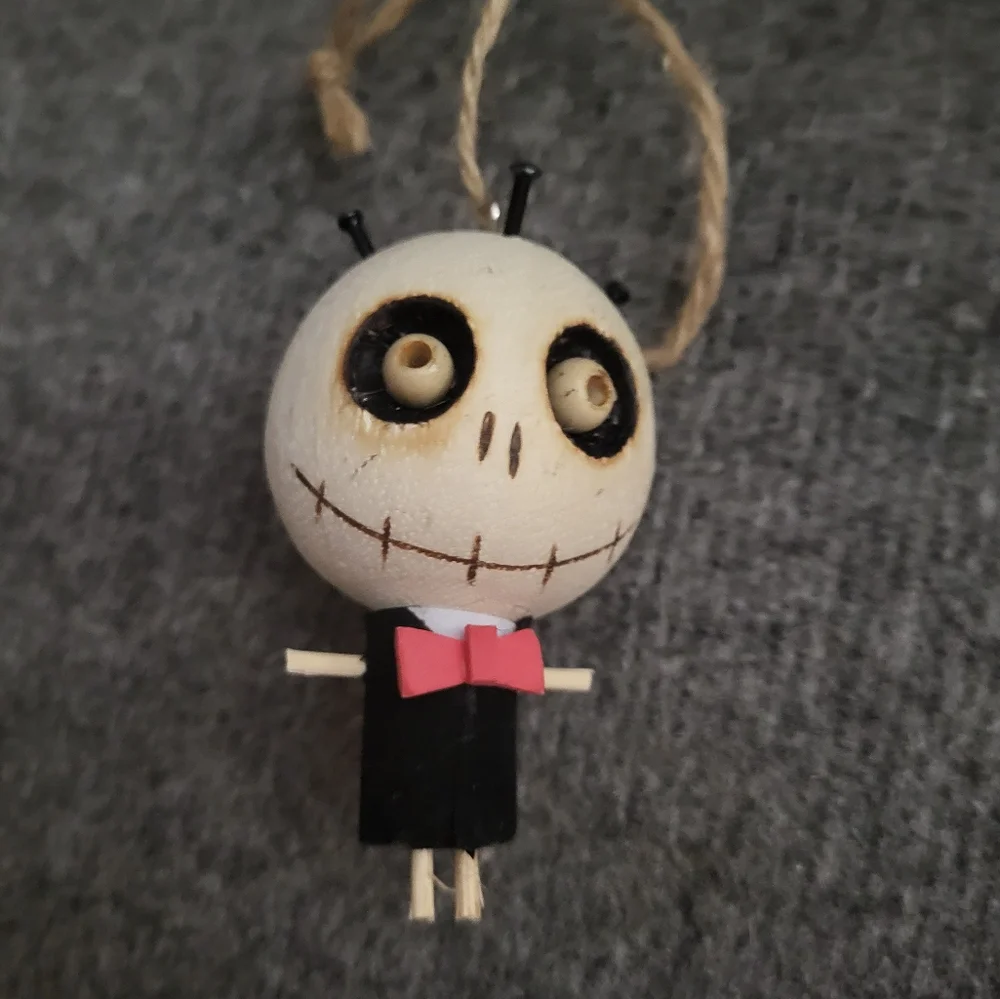 Pier One 1 Crazy Head Hanging Wooden Ornament Halloween